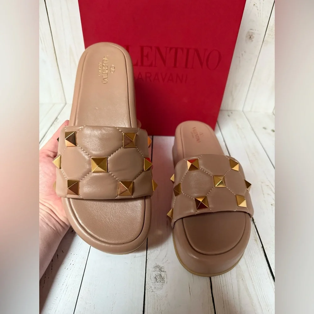 Valentino Garavani Nappa Roman Stud Platform Slide Sandals Sz 40.5 / 10.5 - Picture 8 of 14